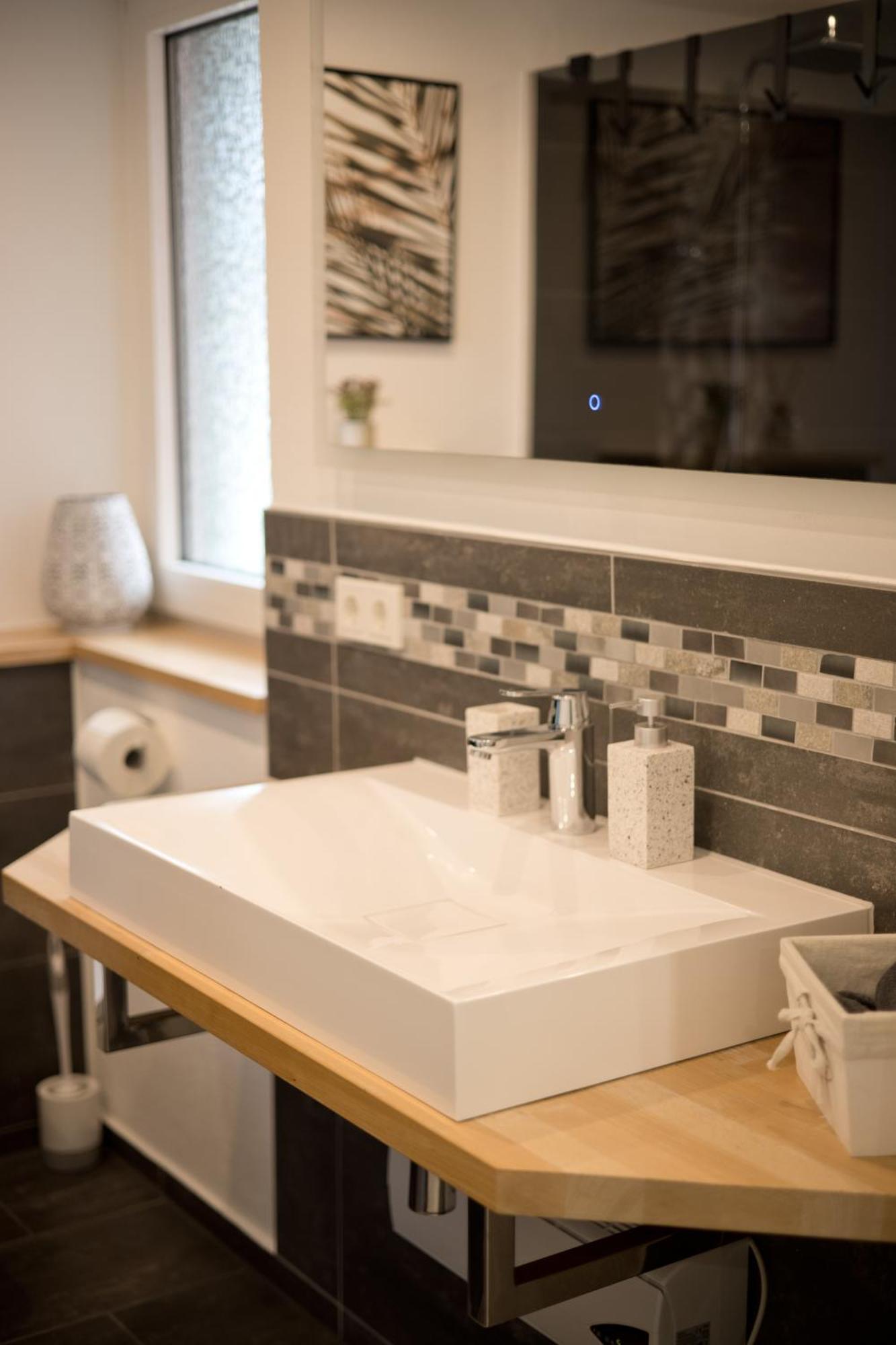 Moderne Wohnung Zum Wohlfuehlen Brachback Esterno foto