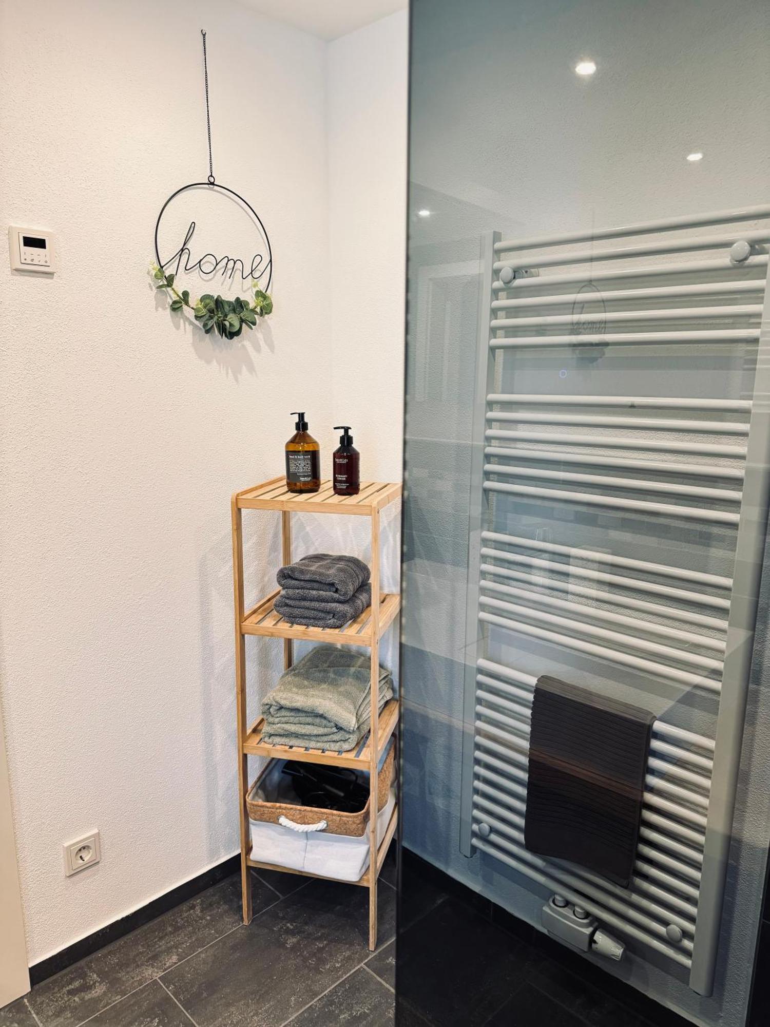 Moderne Wohnung Zum Wohlfuehlen Brachback Esterno foto